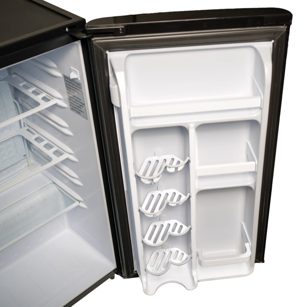 dar033a6bdb-door.jpg