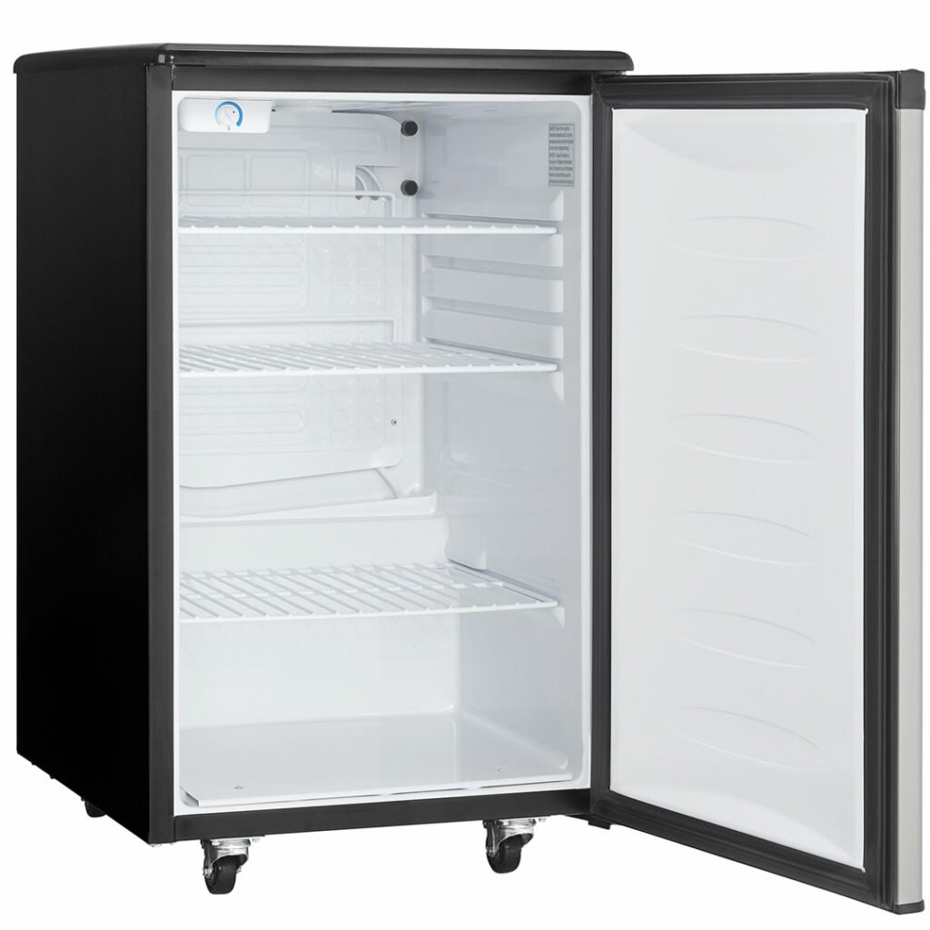 dkc054a1bsldb-right-open-empty-shelves.jpg