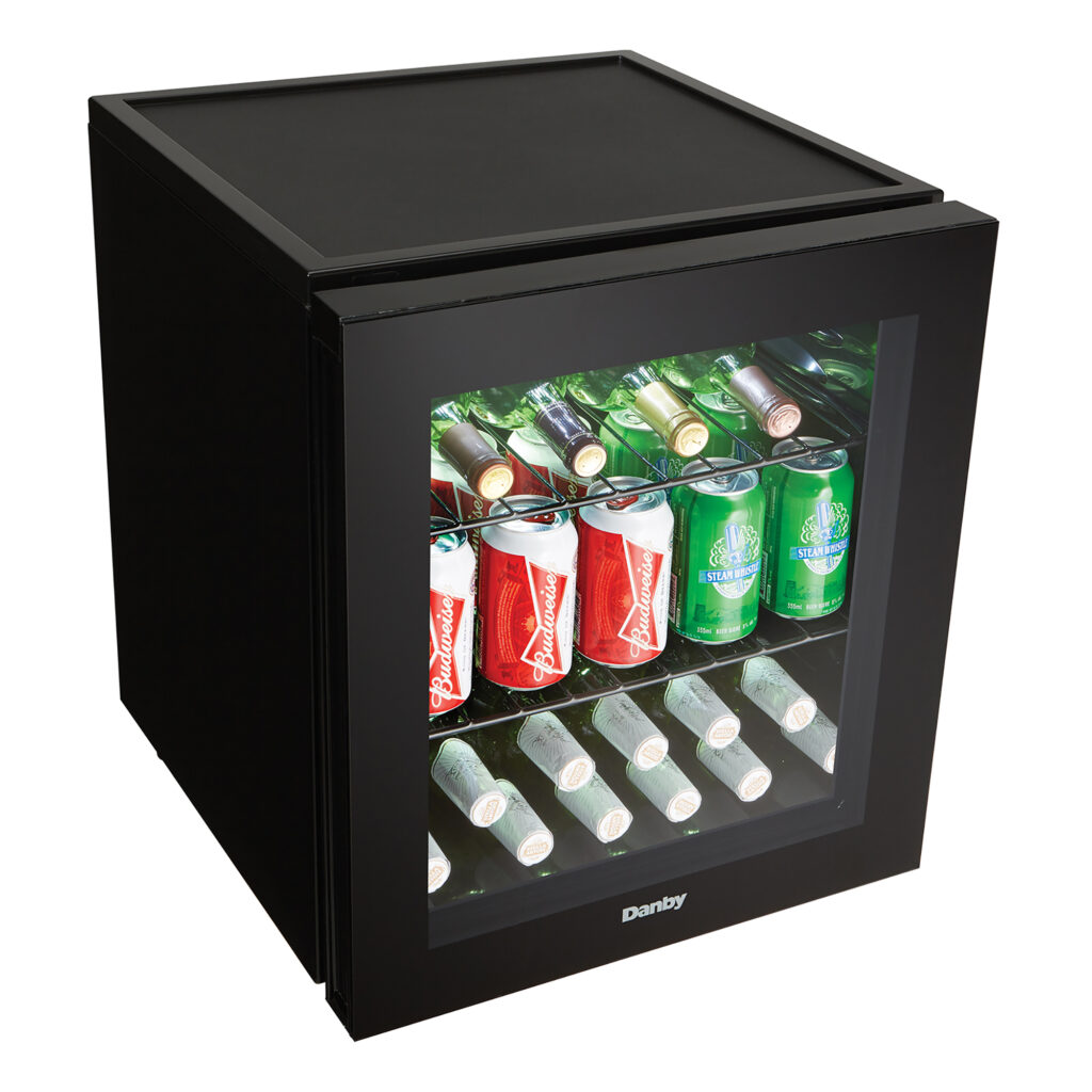 DWC018A1BDB_HighAngle_Right_BottleCans_Lights.jpg