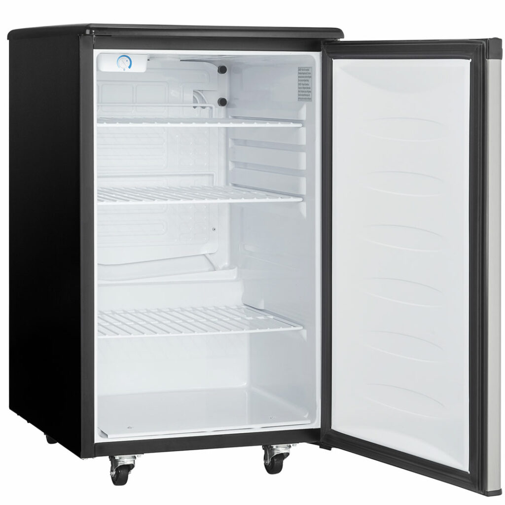 dkc054a1bsldb-right-open-empty-shelves.jpg