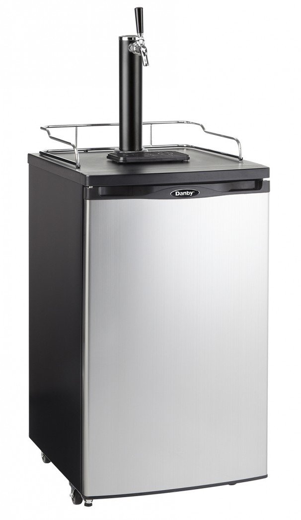 Dkc052bsldb D Danby 5 2 Cu Ft Kegerator En