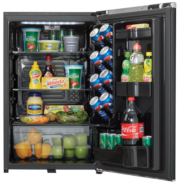 Dar044a6mdb danby 4 4 cu ft contemporary classic compact