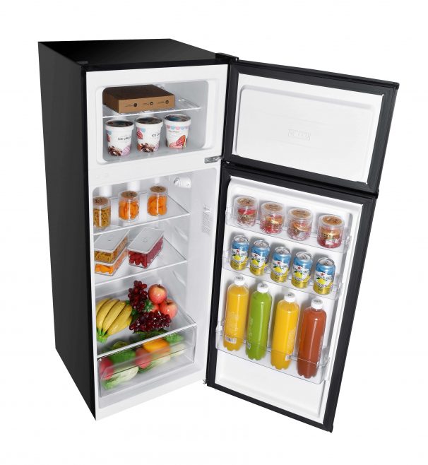 DPF074B2BDB6 Danby 7.4 cu ft Top Mount Refrigerator EN