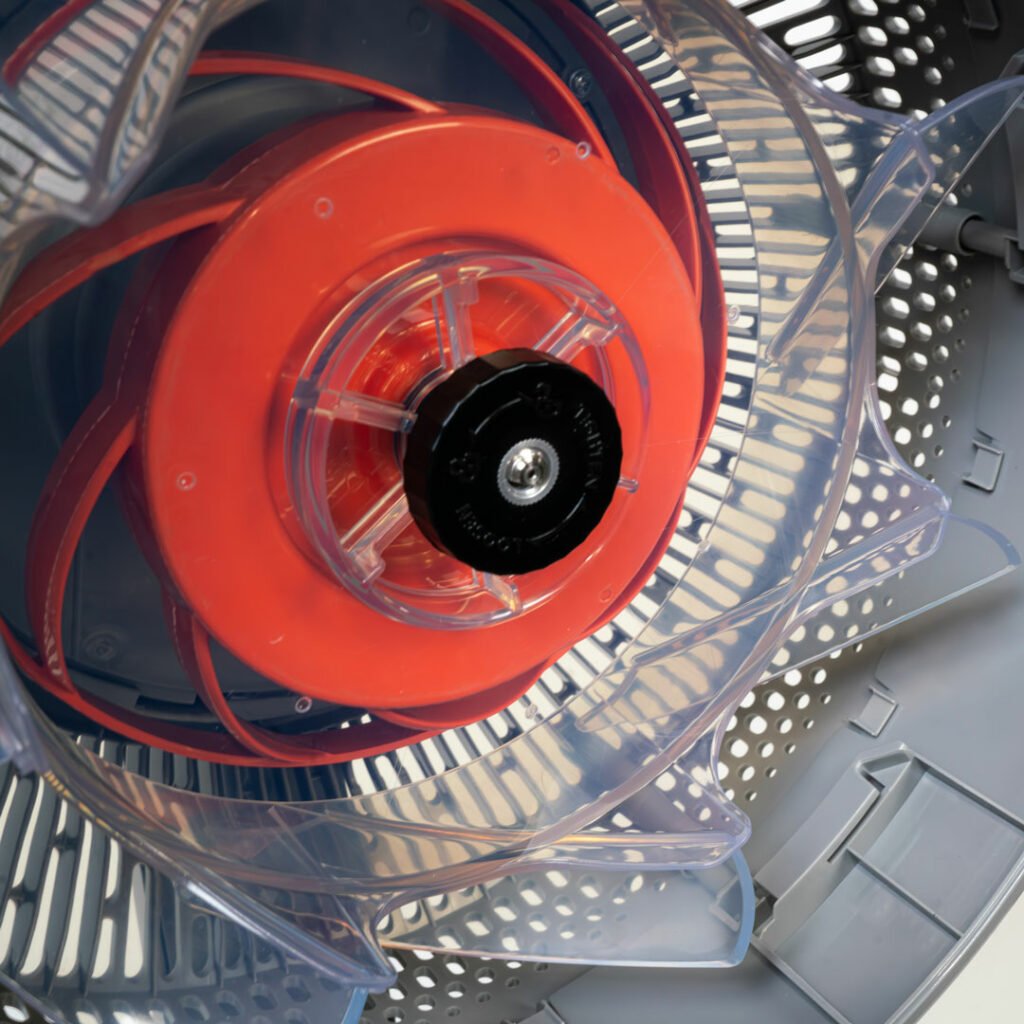 dbpd09d21g-blades-close-up.jpg