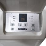 dpta090heb2wdb-control-panel.jpg